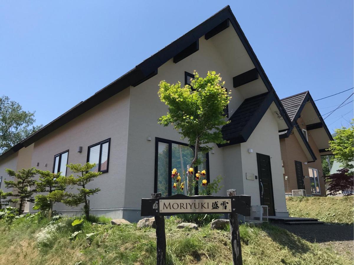 Moriyuki Villa NakaNakafurano Exteriör bild